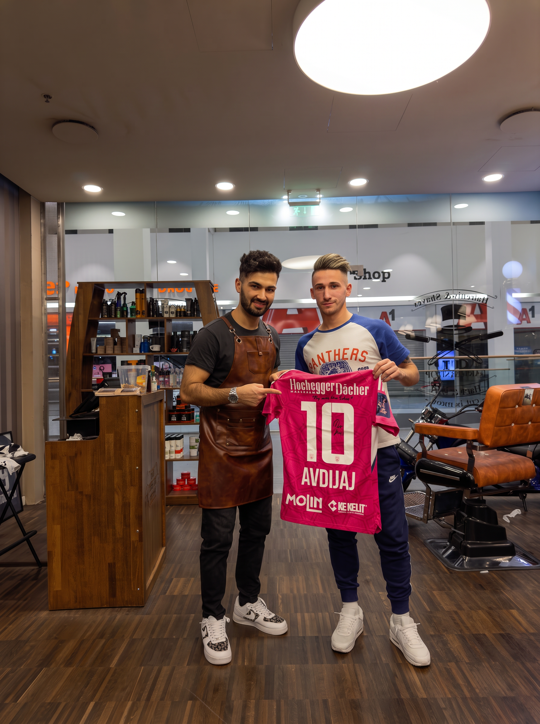 Donis Avdijaj bei Cut & Co